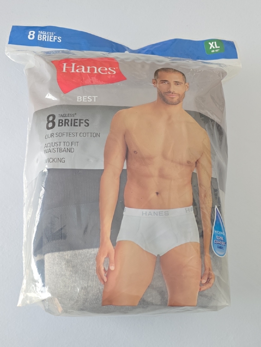 🆕️ Hanes Men’s White Tagless Briefs – Pack of 8 (XL)